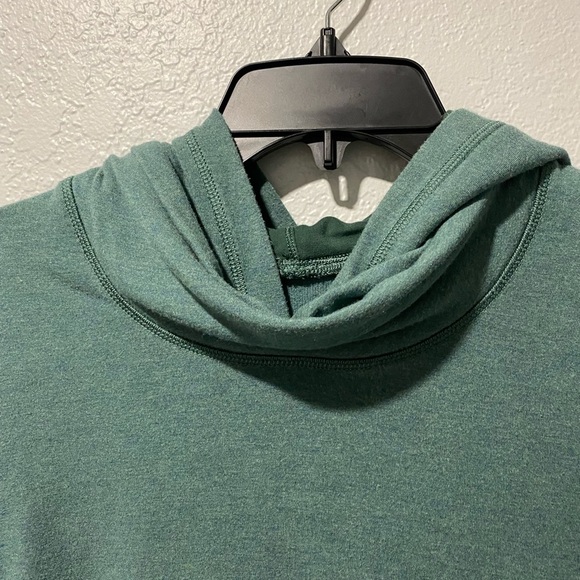COPY - LULULEMON Serenity Hoodie in Green - Size US6 - Picture 3 of 7